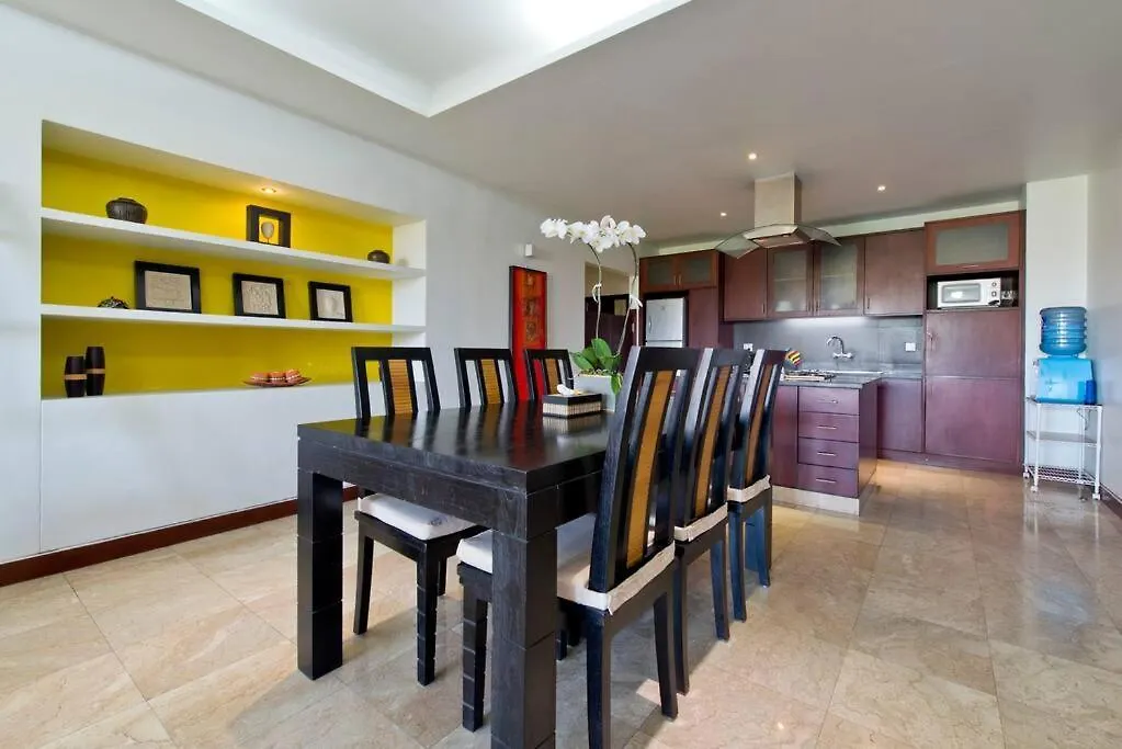Quiet Central Seminyak 2Bd 2 Bath And Walk To Eat St Apartament