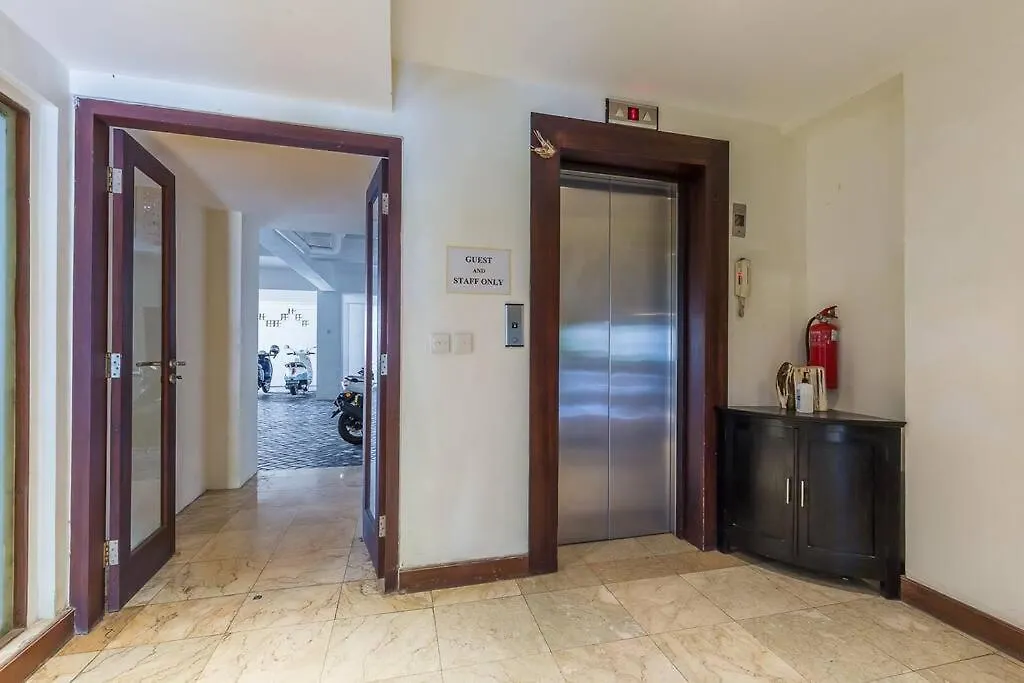 Quiet Central Seminyak 2Bd 2 Bath And Walk To Eat St Apartament