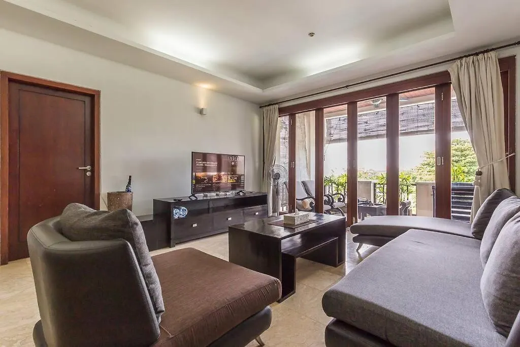 Quiet Central Seminyak 2Bd 2 Bath And Walk To Eat St Apartament