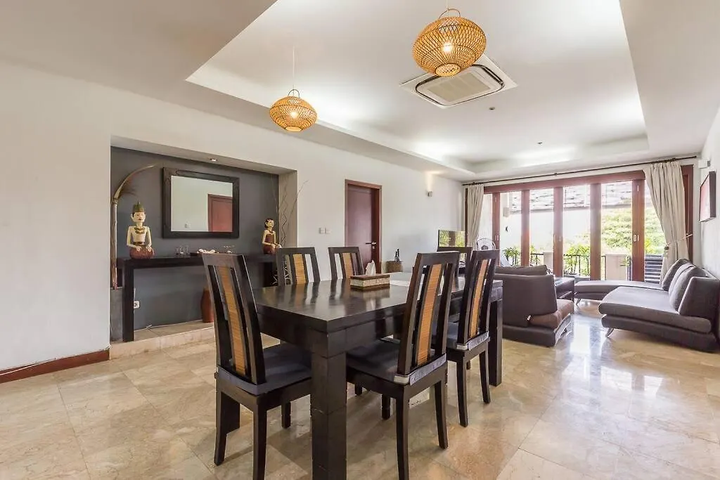 Apartament Quiet Central Seminyak 2Bd 2 Bath And Walk To Eat St