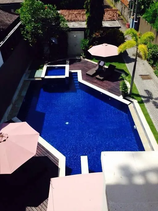 Quiet Central Seminyak 2Bd 2 Bath And Walk To Eat St Seminyak (Bali)